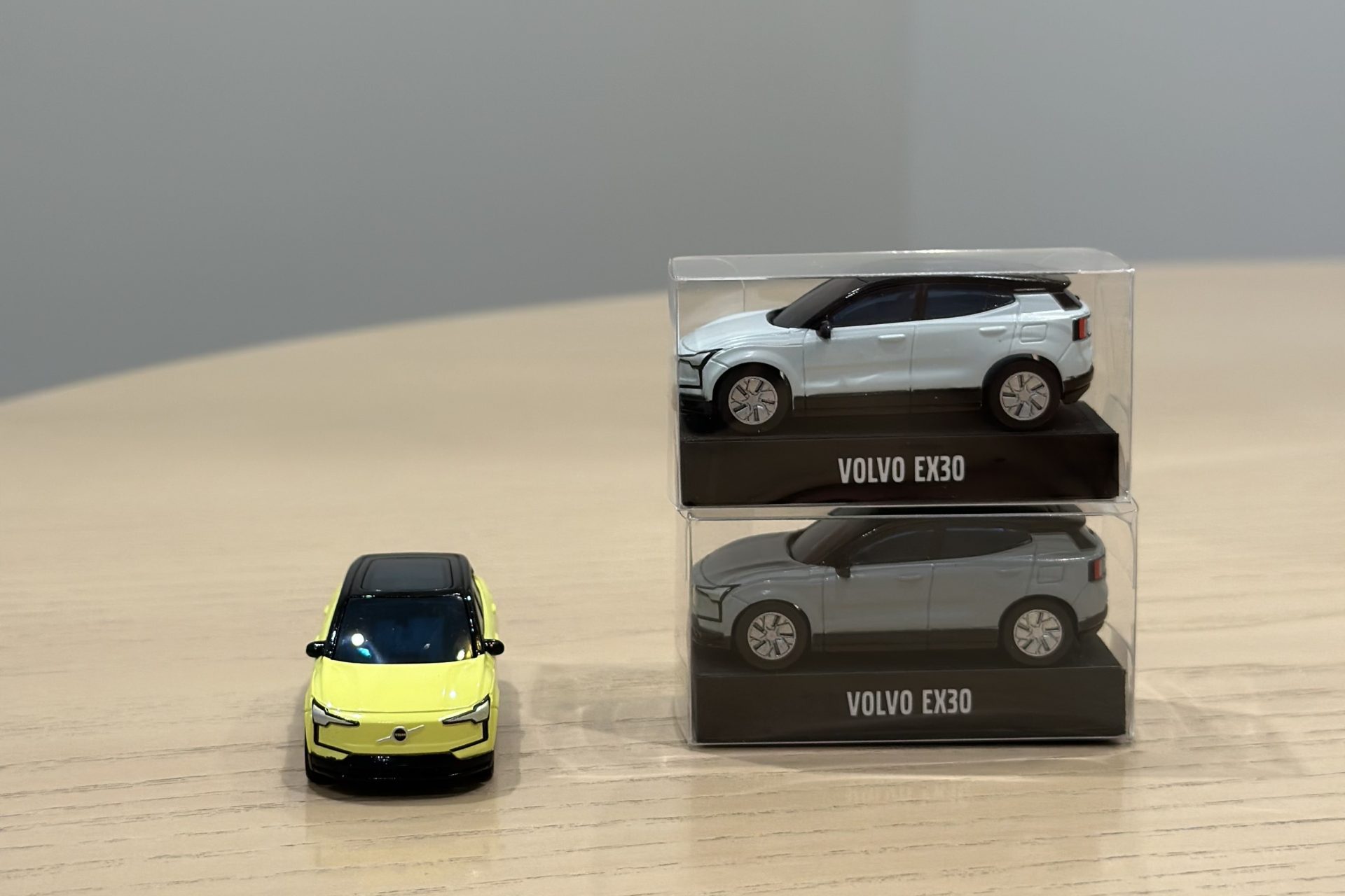 Volvo EX30 | ピュアエレクトリック・コンパクトSUV | ボルボ